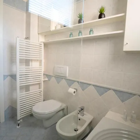 E Parcheggio Ideale Per Visitare Le Cinque Terre Специя